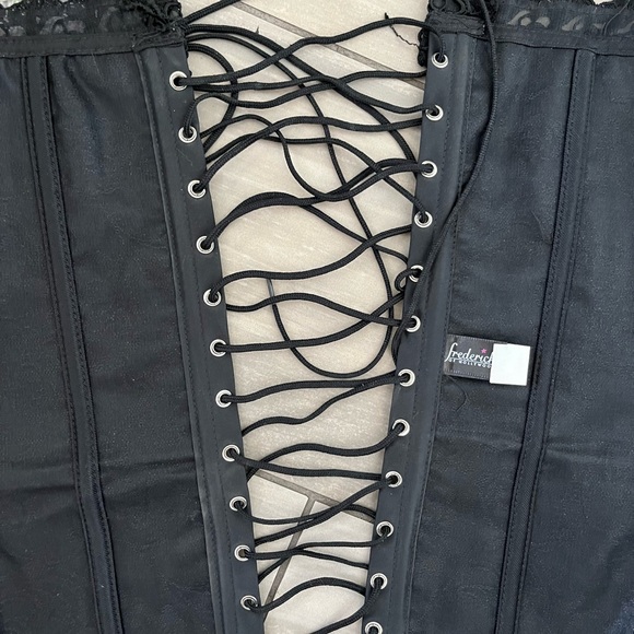 Brand new - black sequence corset - Picture 2 of 3